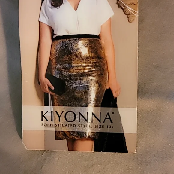 Beautiful green dress by Kionna - Picture 6 of 7